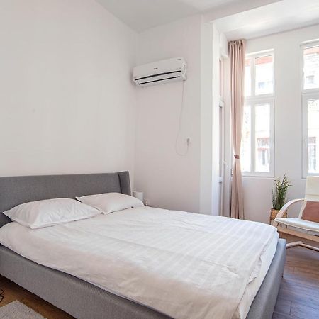 Supreme Luxury Top Central 1 Bedroom Apartment Sofia Exterior photo