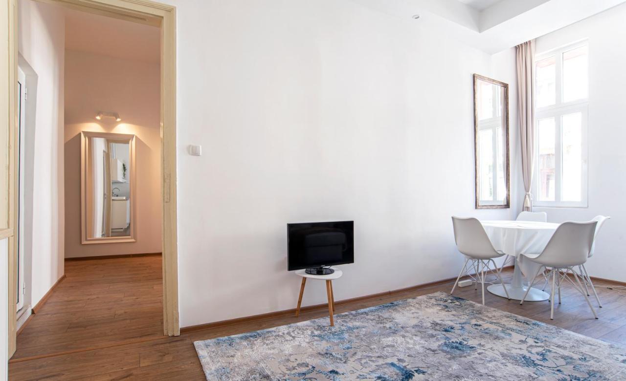 Supreme Luxury Top Central 1 Bedroom Apartment Sofia Exterior photo